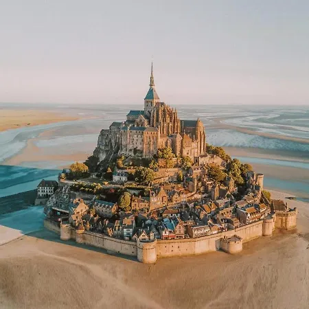 Maison De Maitre Avec Piscine En Normandie *